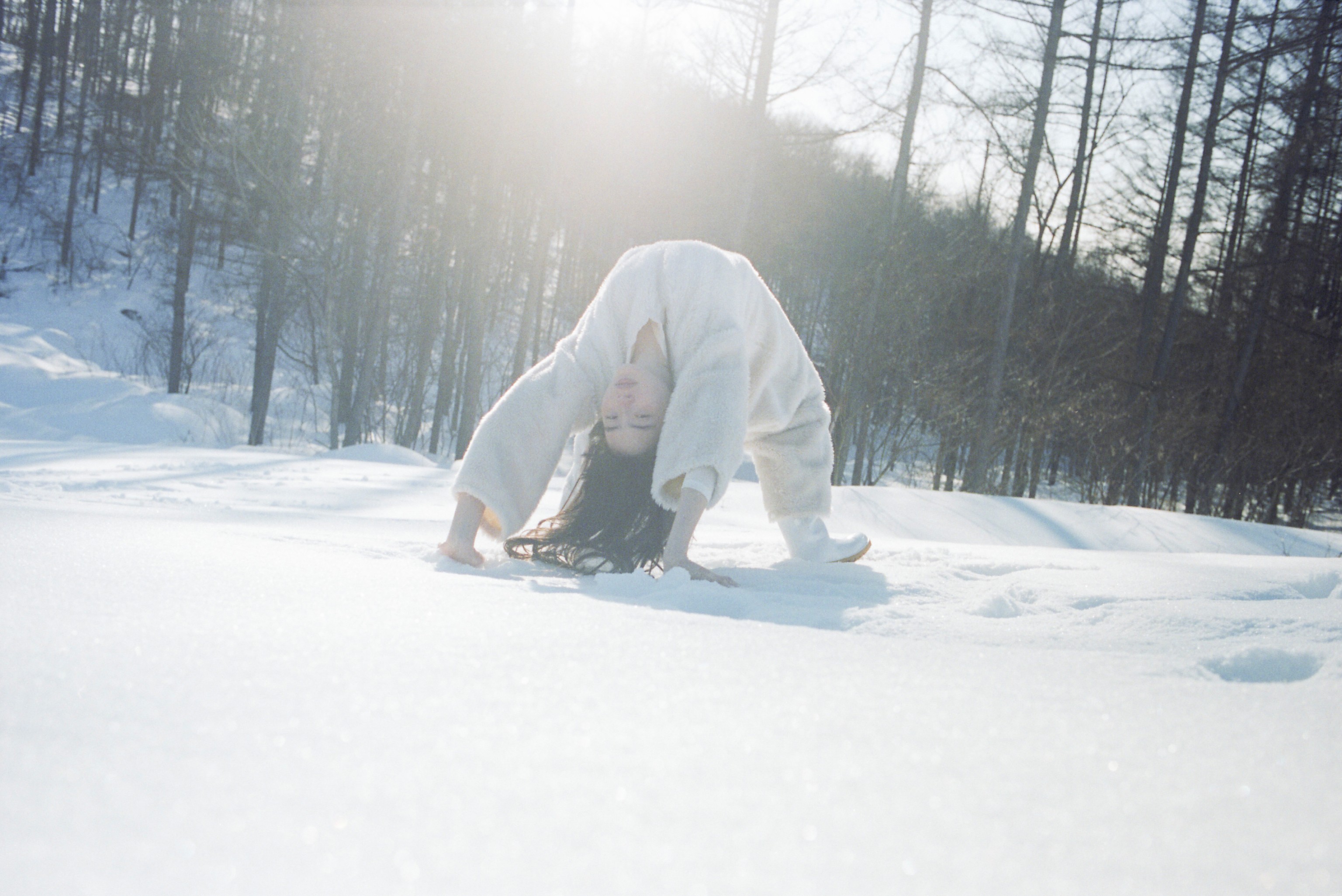 ManaYamamoto_Snow-03